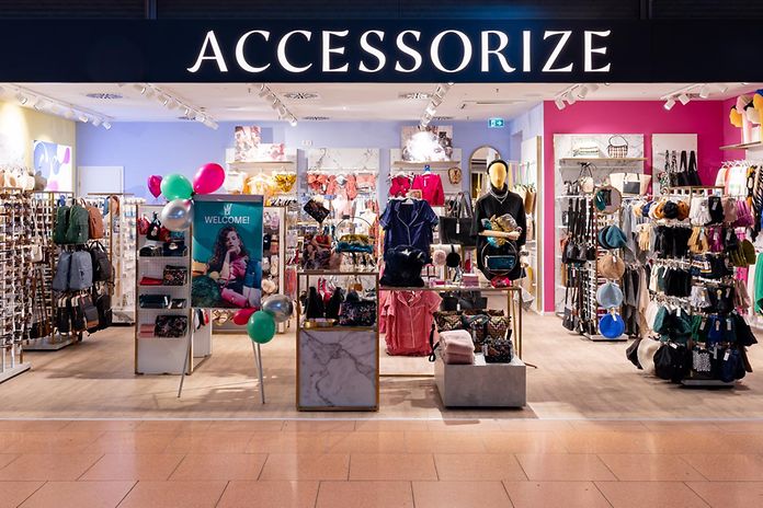 2023-11-07_pier-shop-accessorize-29