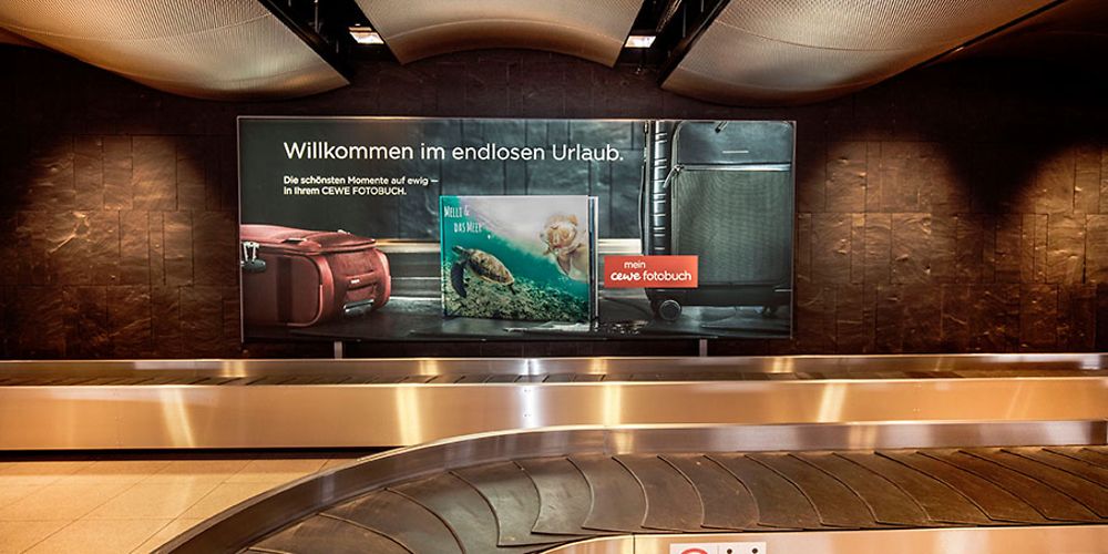 4 XL Lightboxes Baggage Claim​